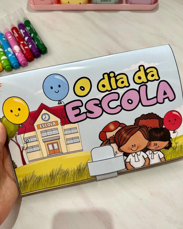 Livro 3D O Dia da Escola📝🏫*