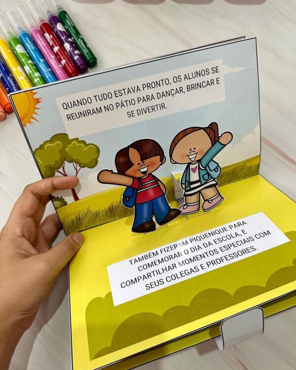 Livro 3D O Dia da Escola📝🏫* - Image 4